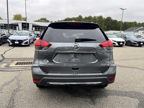 Gun Metallic 2017 Nissan Rogue SV