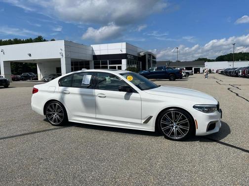 Alpine White 2019 BMW M550 i Xdrive