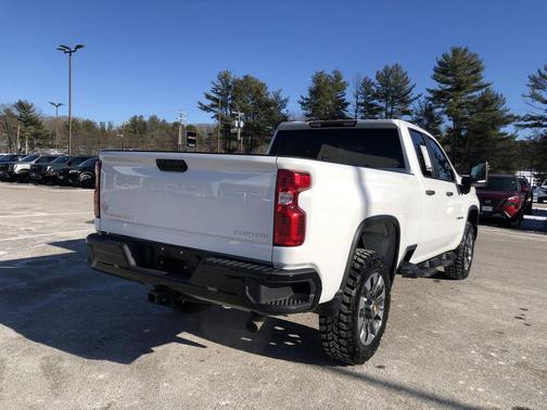 2024 Chevrolet Silverado 2500 Custom