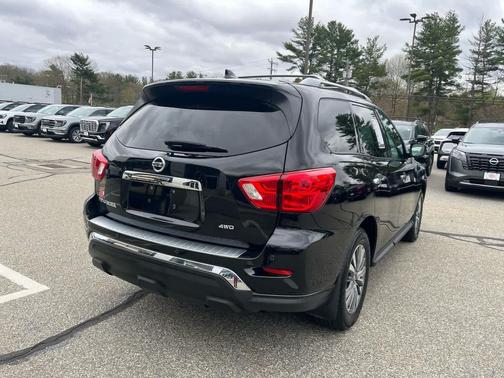 Magnetic Black Pearl 2020 Nissan Pathfinder S 4WD