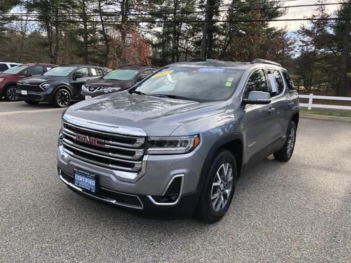 2023 GMC Acadia SLT