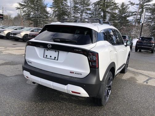 2026 Nissan Kicks SR