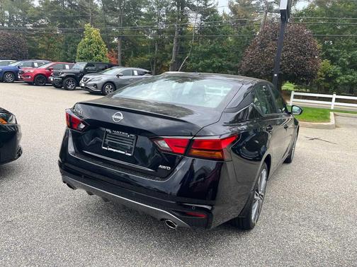 Super Black 2026 Nissan Altima SV AWD