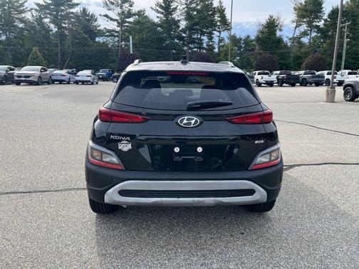 Ultra Black 2022 Hyundai KONA SEL