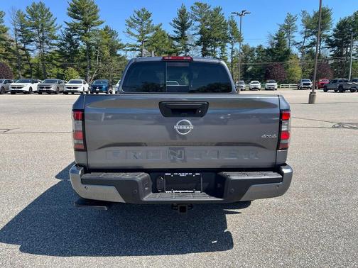 Gun Metallic 2026 Nissan Frontier SV