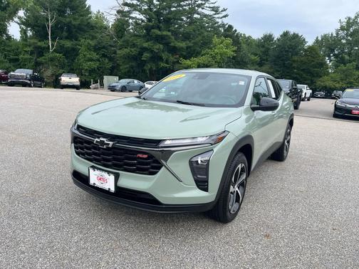Cacti Green 2024 Chevrolet Trax FWD 1RS