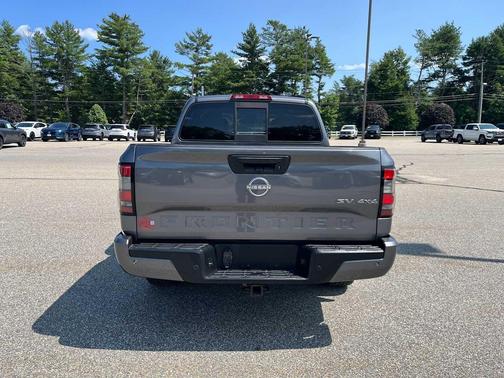 Gun Metallic 2022 Nissan Frontier SV