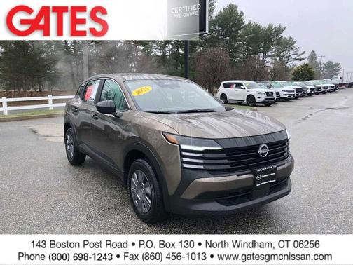 Canyon Bronze Metallic 2025 Nissan Kicks S