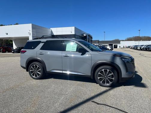 Boulder Gray Pearl 2026 Nissan Pathfinder Platinum
