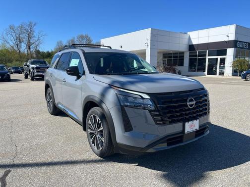 Boulder Gray Pearl 2026 Nissan Pathfinder Platinum