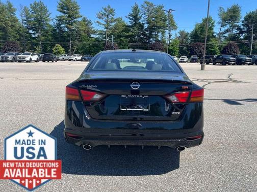Super Black 2026 Nissan Altima SR AWD