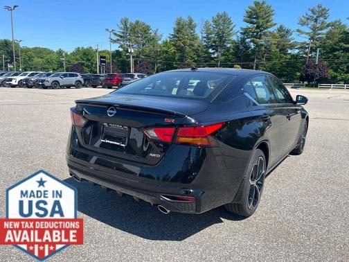 Super Black 2026 Nissan Altima SR AWD