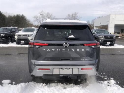 2025 Nissan Pathfinder SL 4WD