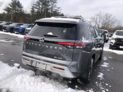 2025 Nissan Pathfinder SL 4WD