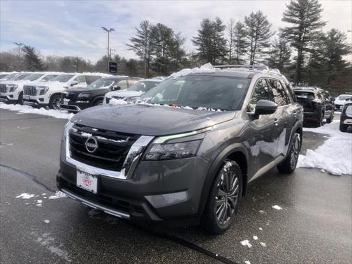 2025 Nissan Pathfinder SL 4WD