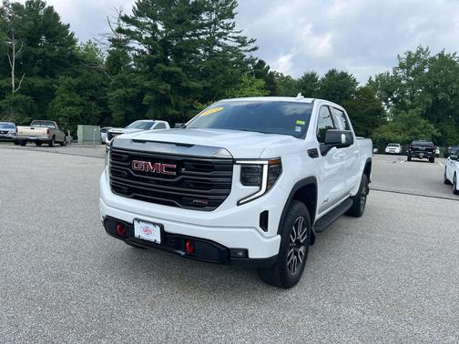 Summit White 2024 GMC Sierra 1500 AT4