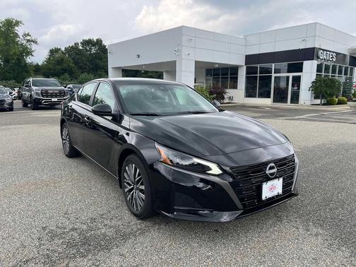 Super Black 2026 Nissan Altima SV AWD