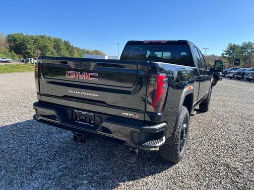 Onyx Black 2026 GMC Sierra 2500 AT4