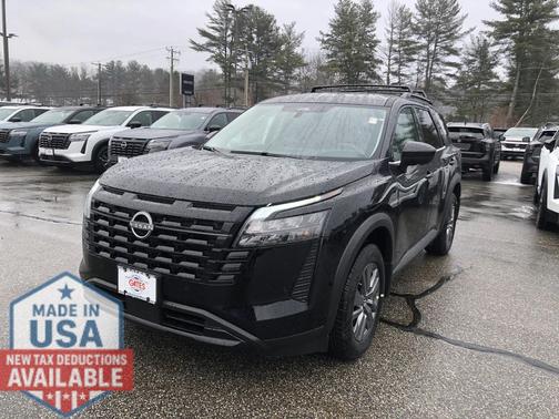 2026 Nissan Pathfinder SV