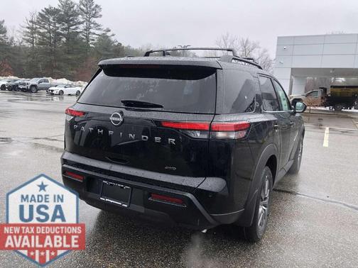 Super Black 2026 Nissan Pathfinder SV