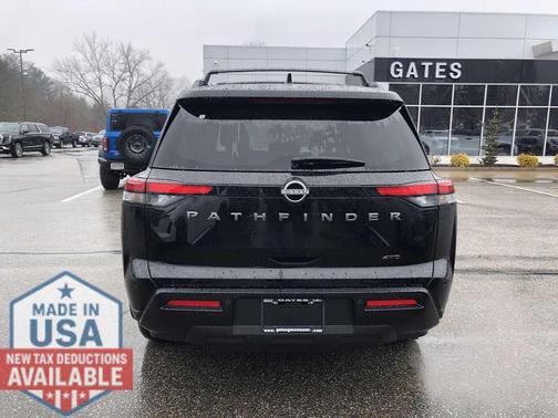 Super Black 2026 Nissan Pathfinder SV