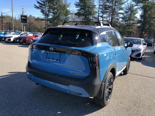 2026 Nissan Kicks SR