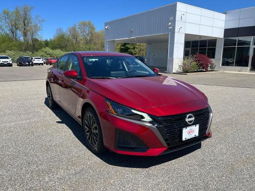 Scarlet Ember T 2026 Nissan Altima SV AWD