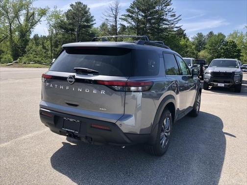 2025 Nissan Pathfinder SV 4WD