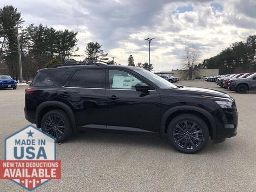 2026 Nissan Pathfinder SL