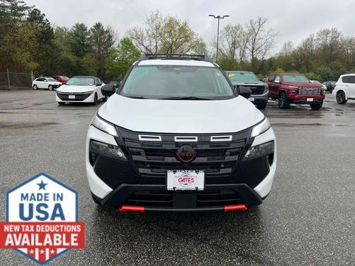 Everest White Pearl Tricoat 2026 Nissan Rogue Rock Creek