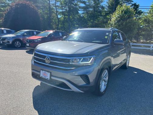 Platinum Gray Metallic 2022 Volkswagen Atlas Cross Sport 3.6L V6 SE w/Technology