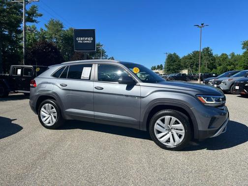 Platinum Gray Metallic 2022 Volkswagen Atlas Cross Sport 3.6L V6 SE w/Technology