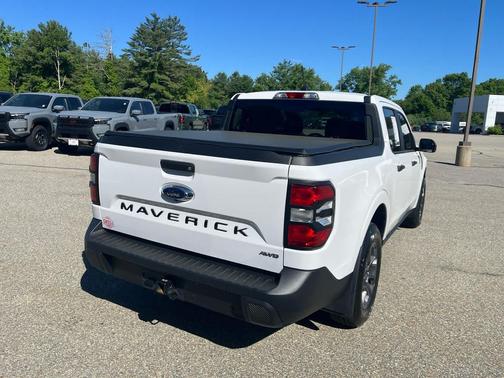 Oxford White 2024 Ford Maverick XLT