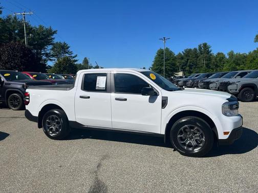 Oxford White 2024 Ford Maverick XLT