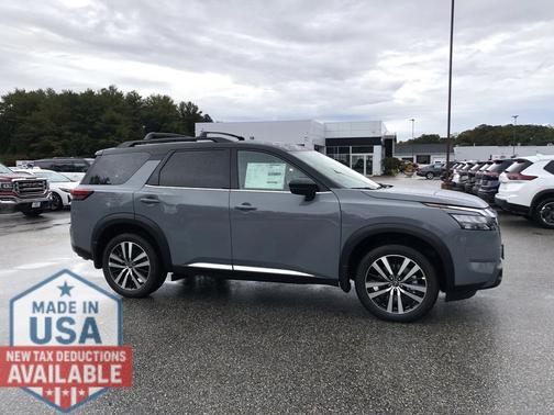 2025 Nissan Pathfinder Platinum 4WD