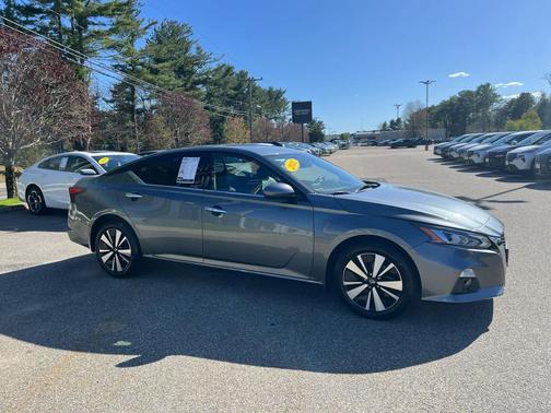 Gun Metallic 2021 Nissan Altima 2.5 SL