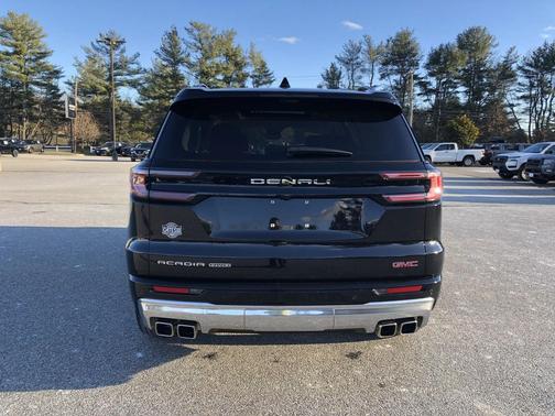 2024 GMC Acadia Denali