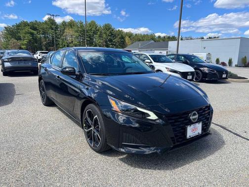 Super Black 2026 Nissan Altima SR AWD