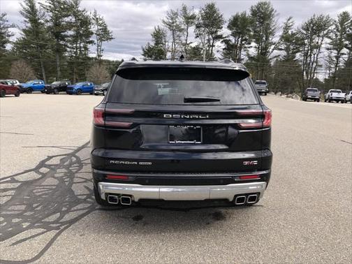 2025 GMC Acadia Denali