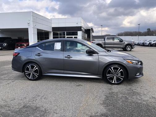 2022 Nissan Sentra SR