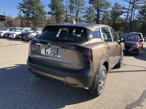 2025 Nissan Kicks S