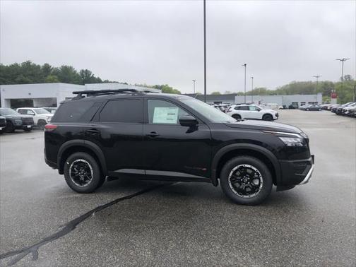 2025 Nissan Pathfinder Rock Creek 4WD