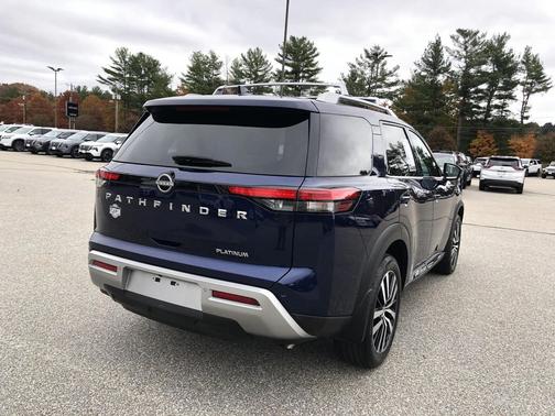 2023 Nissan Pathfinder Platinum FWD