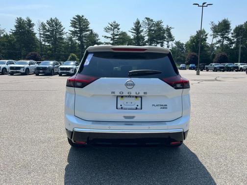 Everest White Pearl Tricoat 2026 Nissan Rogue Platinum