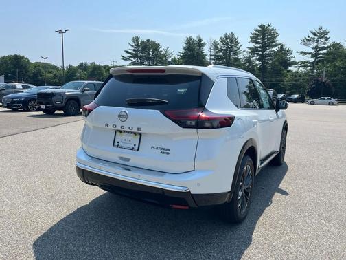 Everest White Pearl Tricoat 2026 Nissan Rogue Platinum
