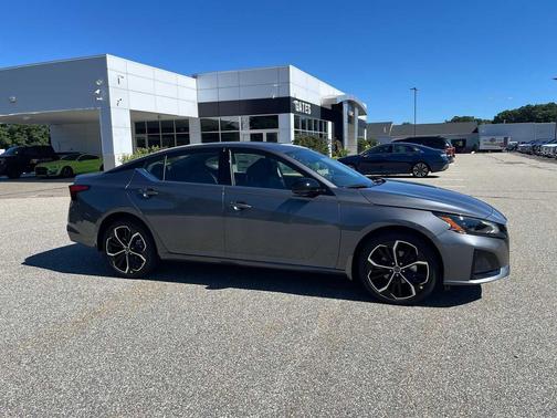 Gun Metallic 2026 Nissan Altima SR AWD