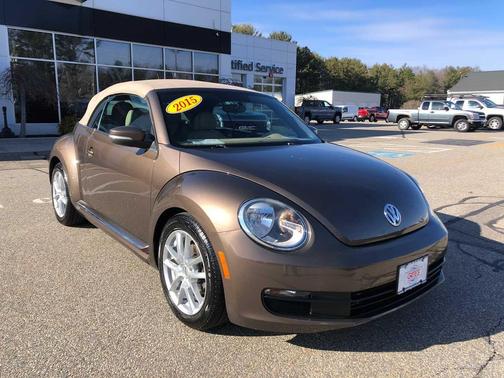 2015 Volkswagen Beetle Auto 1.8T w/Tech