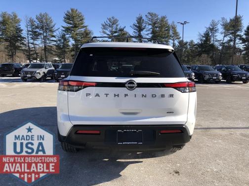 2026 Nissan Pathfinder SV