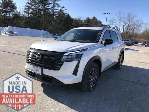 2026 Nissan Pathfinder SV