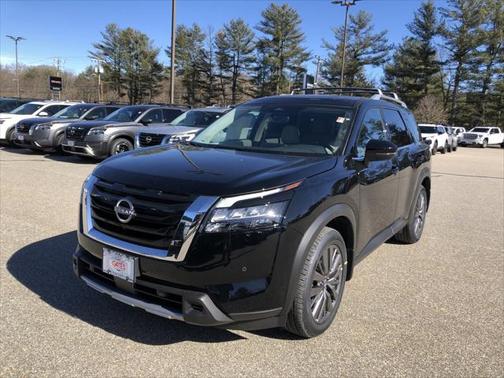 2025 Nissan Pathfinder SL 4WD